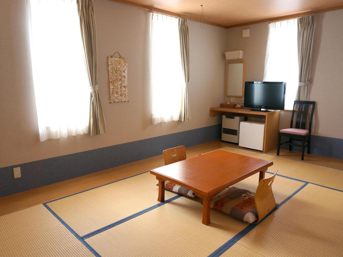 Petit Hotel Blaneneige Nakafurano Exterior foto